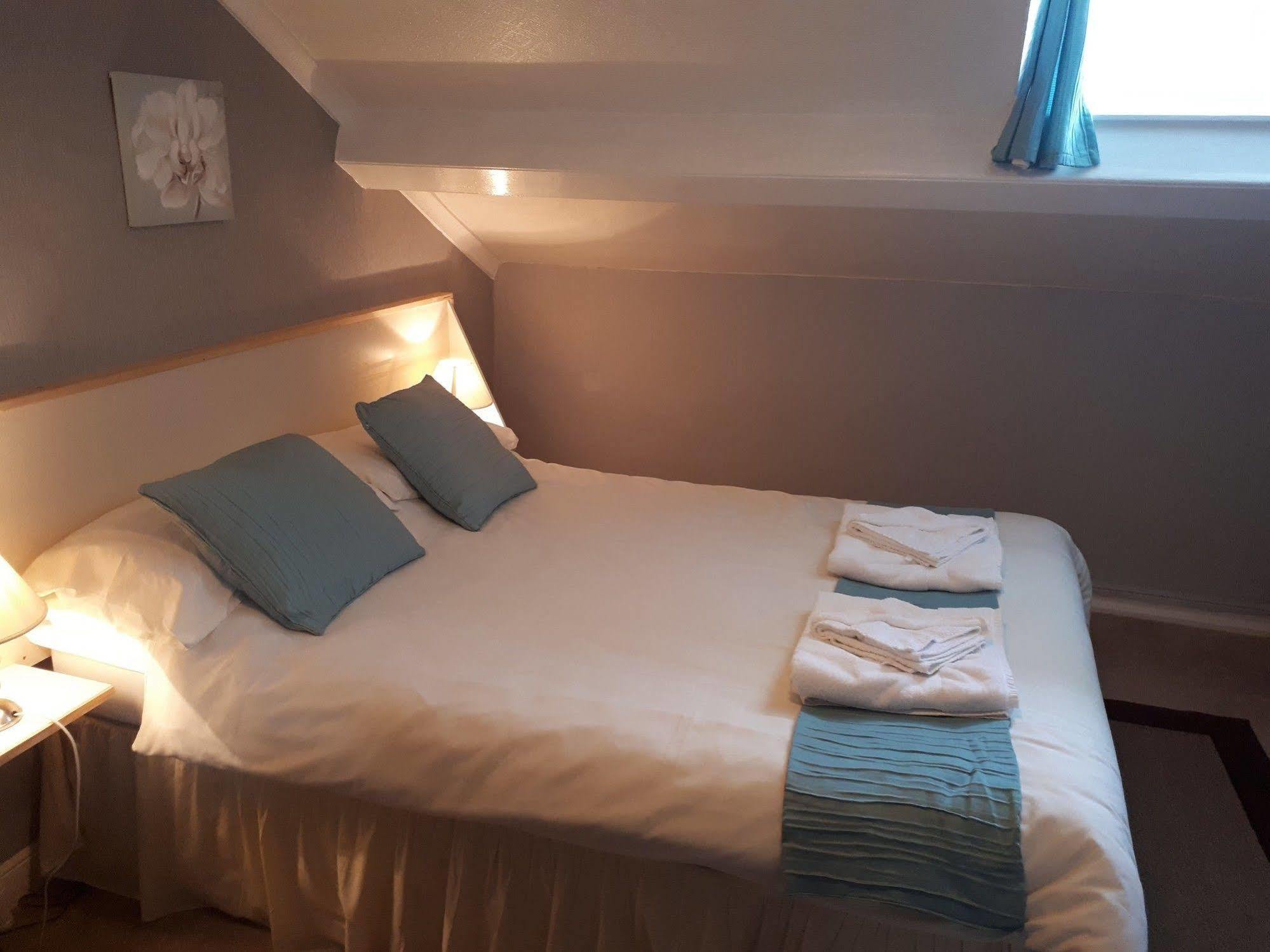 The George Borrow Hotel Ponterwyd Extérieur photo