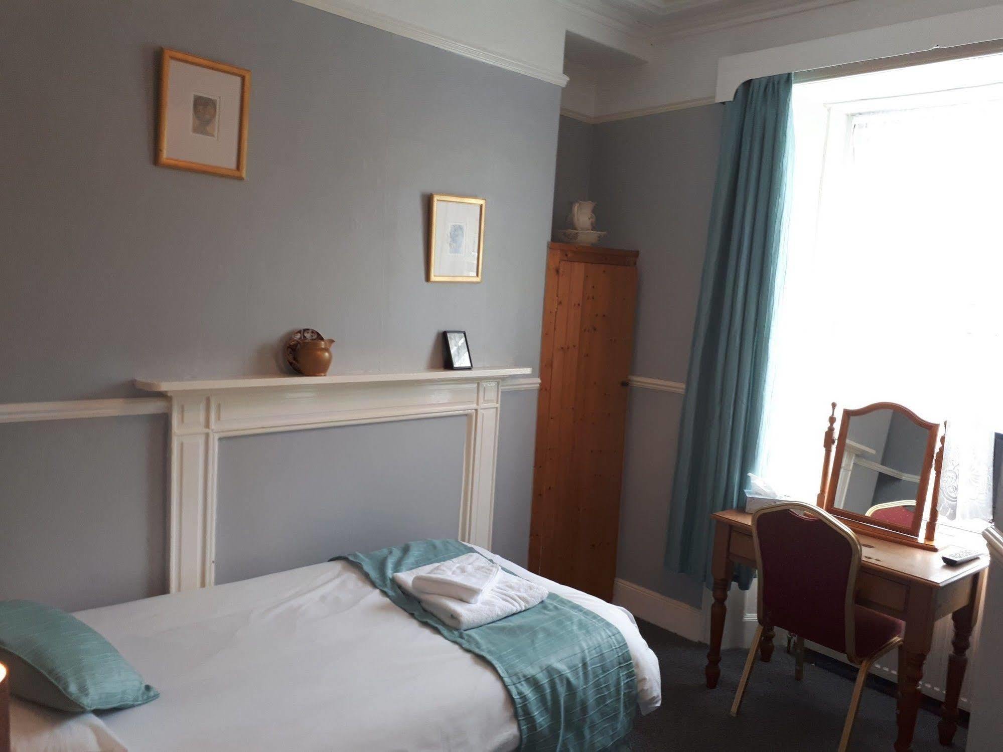 The George Borrow Hotel Ponterwyd Extérieur photo