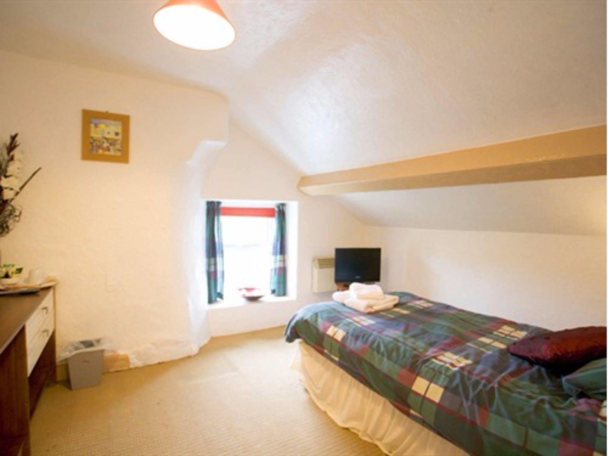 The George Borrow Hotel Ponterwyd Extérieur photo